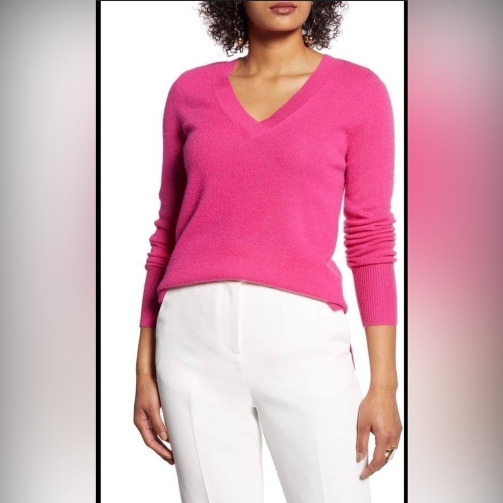 Nordstrom Halogen V-Neck Soft Modern Sweater In Hot Pink,Size Xs